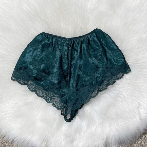 Oscar de la Renta Vintage Lingerie Panties Shorts Lace - Picture 2 of 4